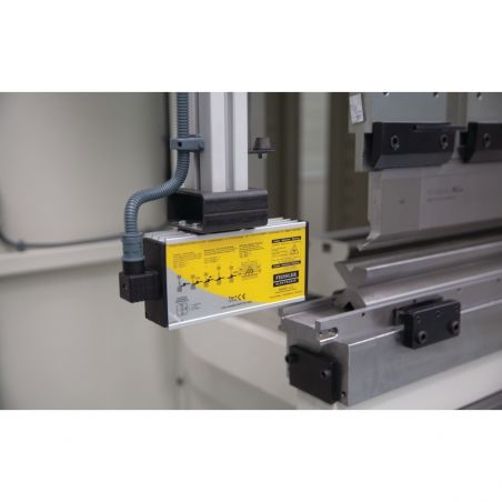 Presse plieuse hydraulique à commande CNC Metallkraft GBP-BASIC S 30100 Presse plieuse hydraulique à commande CNC Metallkraft GBP-BASIC S 30100