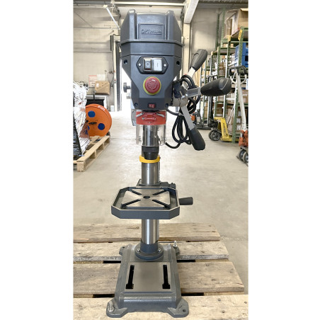 perceuse colonne DQ18 bonne affaire vue de face perceuse colonne DQ18 bonne affaire vue de face